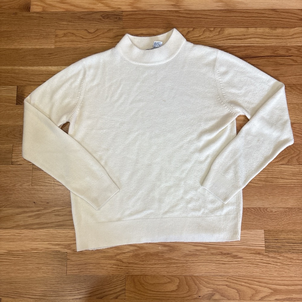 Sag Harbor Ivory Turtleneck Sweater